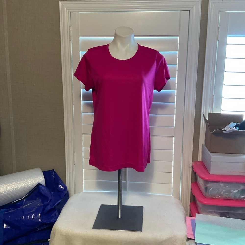 Danskin Now Women's Fuchsia Short Sleeve Tee